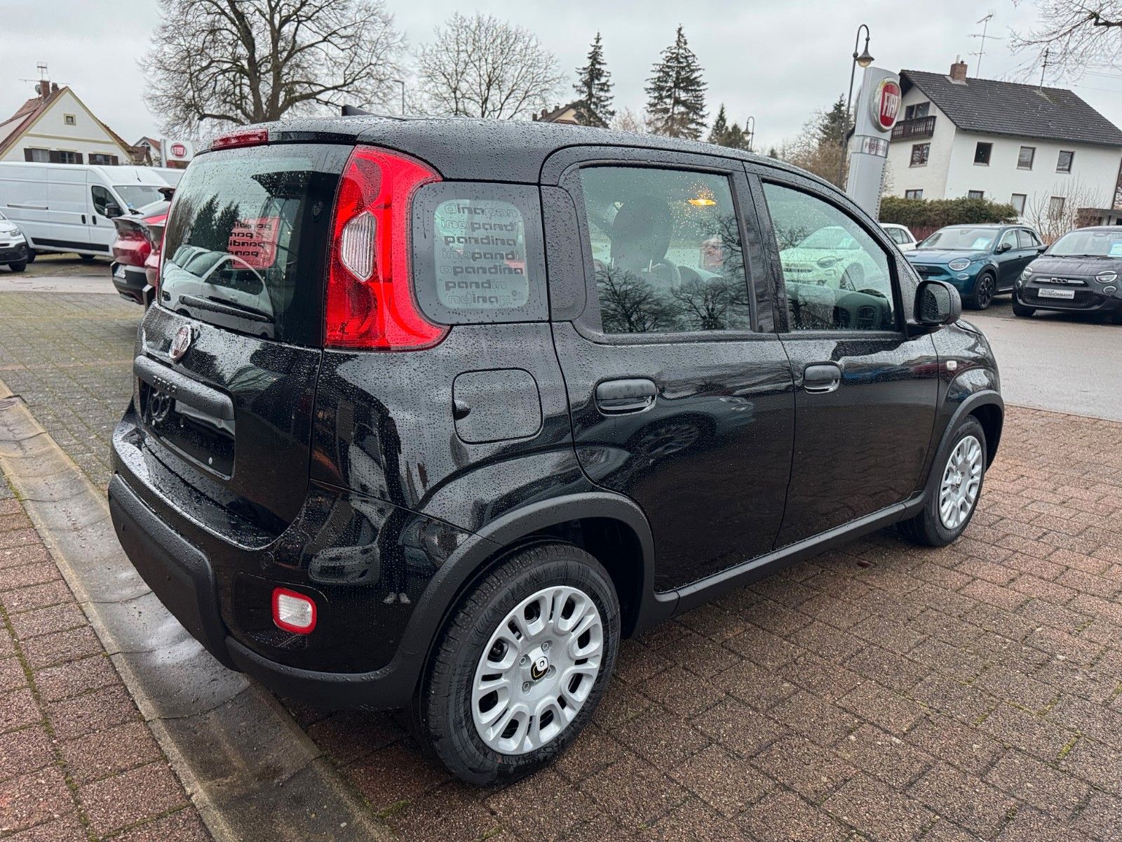 Fahrzeugabbildung Fiat Panda Hybrid 1.0 GSE DAB Tempomat