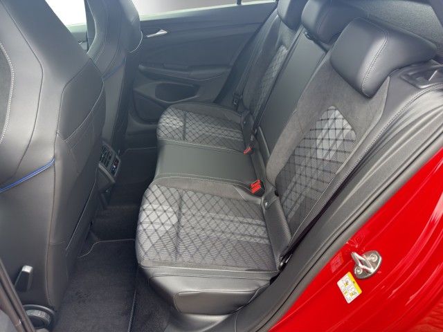 Golf R-Line 1.5 l eTSI DSG NAVI+WR+AREAVIEW+LED+