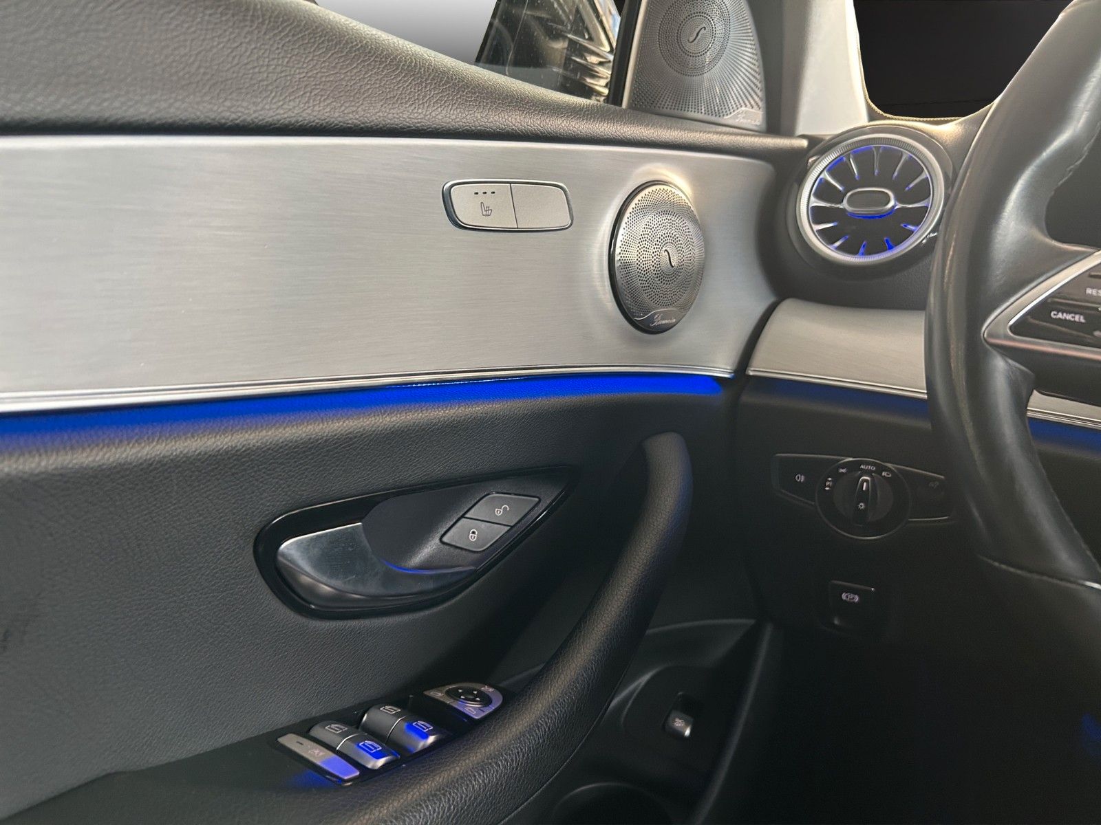 Fahrzeugabbildung Mercedes-Benz E 200 d- T-Modell Automatik/TOP ZUSTAND