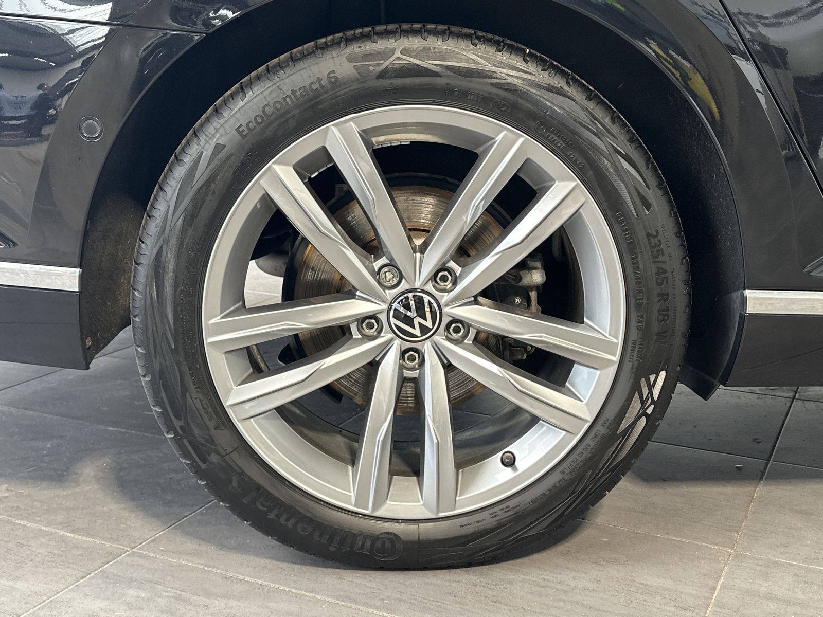 Fahrzeugabbildung Volkswagen Passat Variant 2.0 TDI DSG 4M Elegance NAV+LED