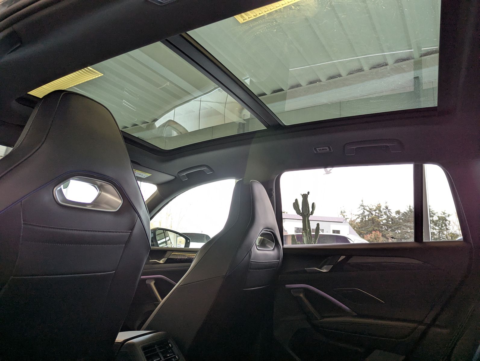 Image du véhicule Volkswagen Tiguan 2.0TDI R-Line 4M Pano H/K AHK Matrix 20