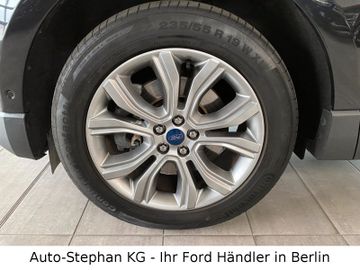 Fahrzeugabbildung Ford Edge Titanium 4x4 LED Navi Panorama 4xSitzheizg.