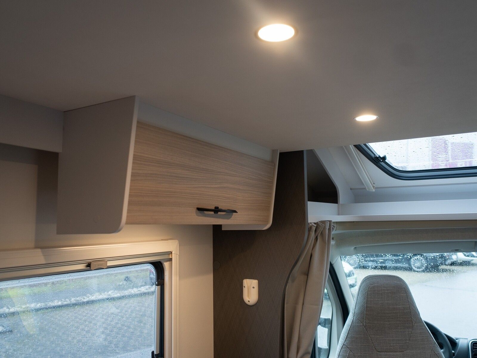 Fahrzeugabbildung Etrusco T-Modell Base 7.4 SB MJ26*Markise*Hubbett*Pakete