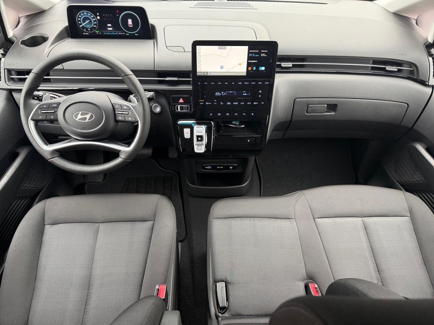 Fahrzeugabbildung Hyundai STARIA Trend Hybrid 1.6 T-GDI 9-SITZER KAMERA+AC