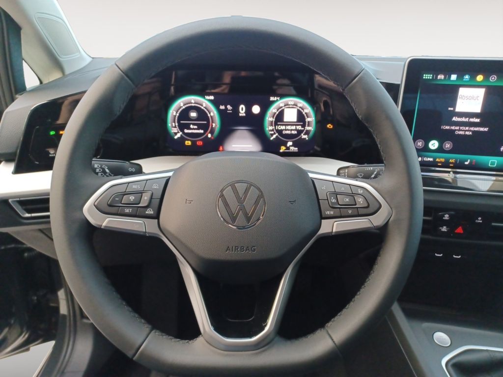 Fahrzeugabbildung Volkswagen Golf 1.5 TSI OPF Life LED, Shzg, Einparkhilfe