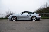 Porsche 996 Turbo Coupé, 12000km, Polar Silber, kit Gt2  - Porsche 996: Gt2