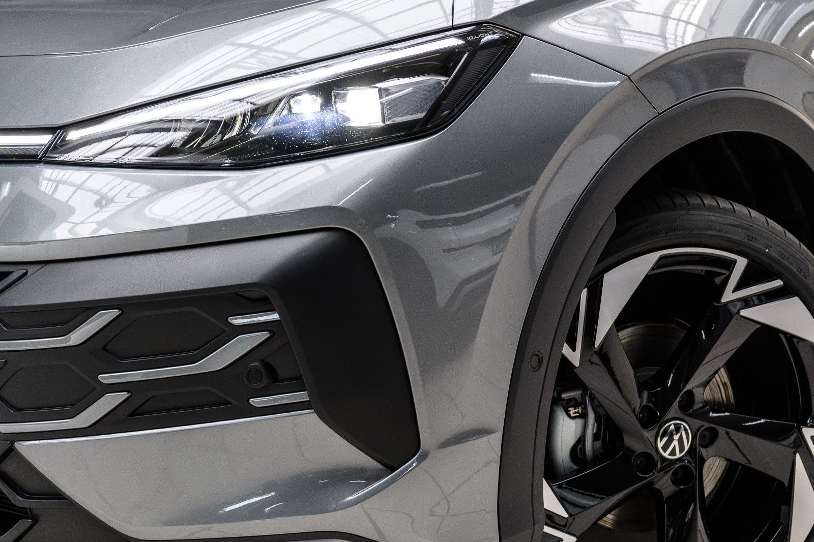 Fahrzeugabbildung Volkswagen T-Roc 1.5 eTSI Style el. Heckklappe+IQLight+Pano