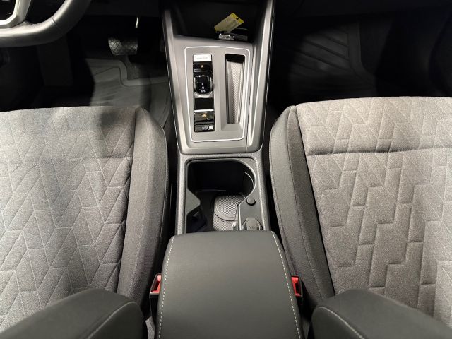 Golf VIII Variant Life 1.5 eTSI DSG LED ACC