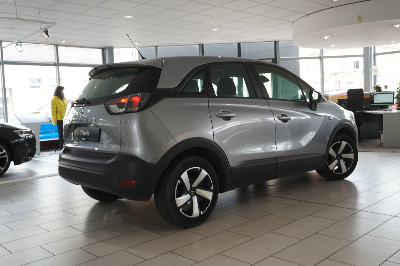 Fahrzeugabbildung Opel Crossland (X) 1.2 EDITION NAVI/LED/KAMERA/TEMP.