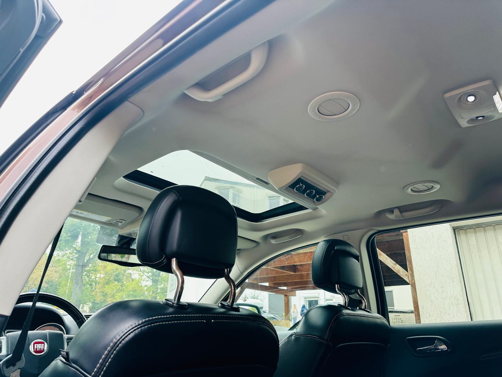Fiat Freemont 2.0 Multijet Lounge AWD | 170 ch | BVA | 7 places | Toit ouvrant | Navigation | Caméra de recul | Attelage