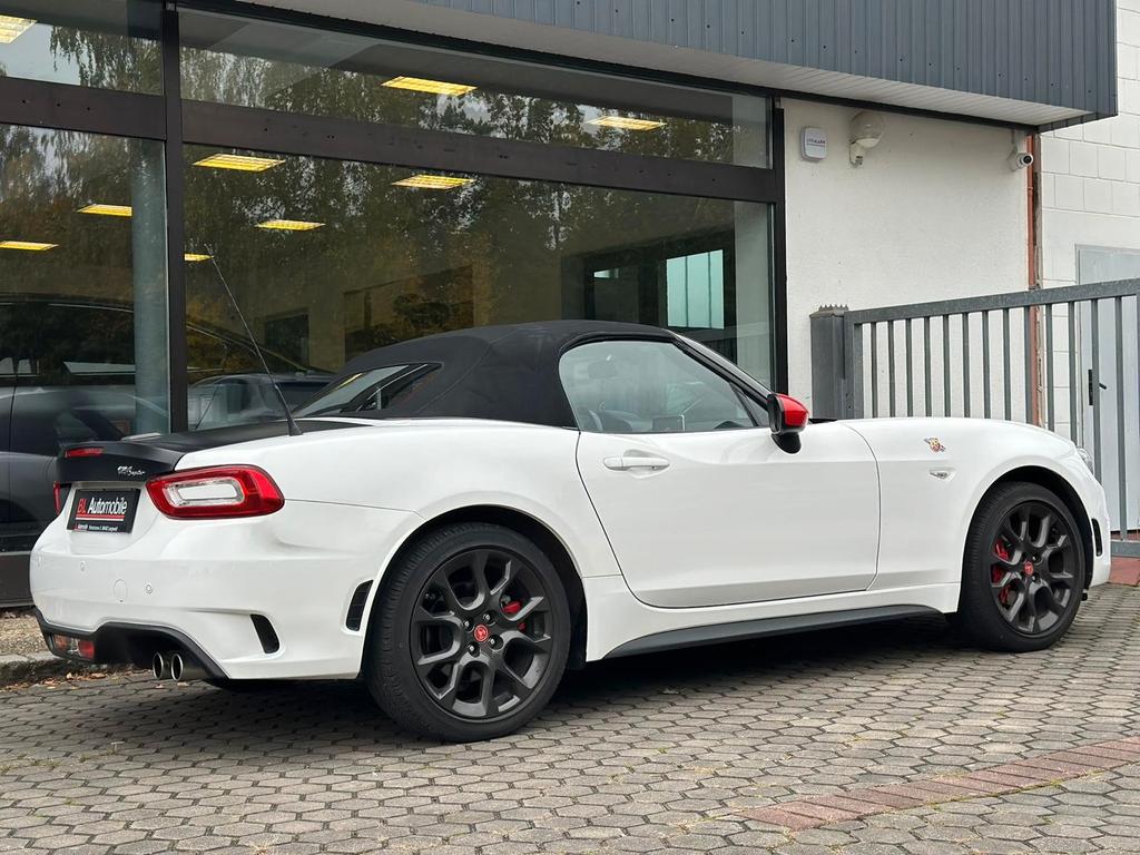 Abarth 124 Spider