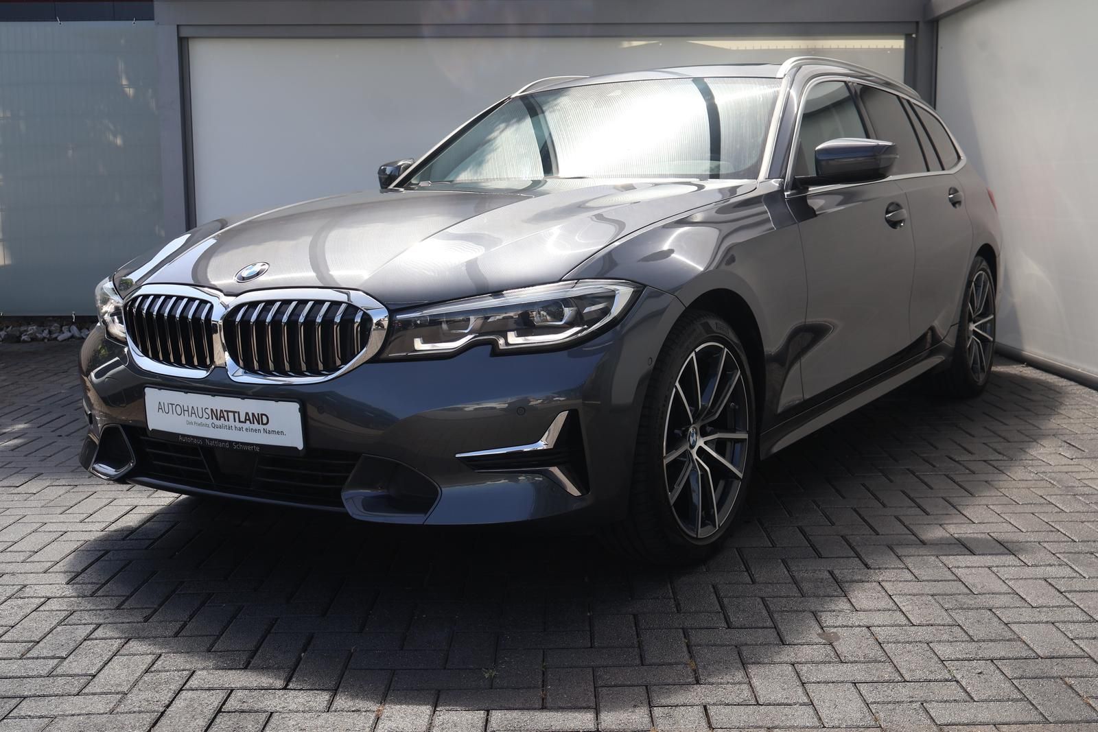BMW 320 d Luxury Line 2.0 AHK LED RFK Pano CarPlay foto 3