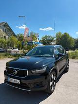 Volvo XC40 B4 AWD Momentum Pro Geartronic Voll! - Volvo XC40 Gebrauchtwagen in München