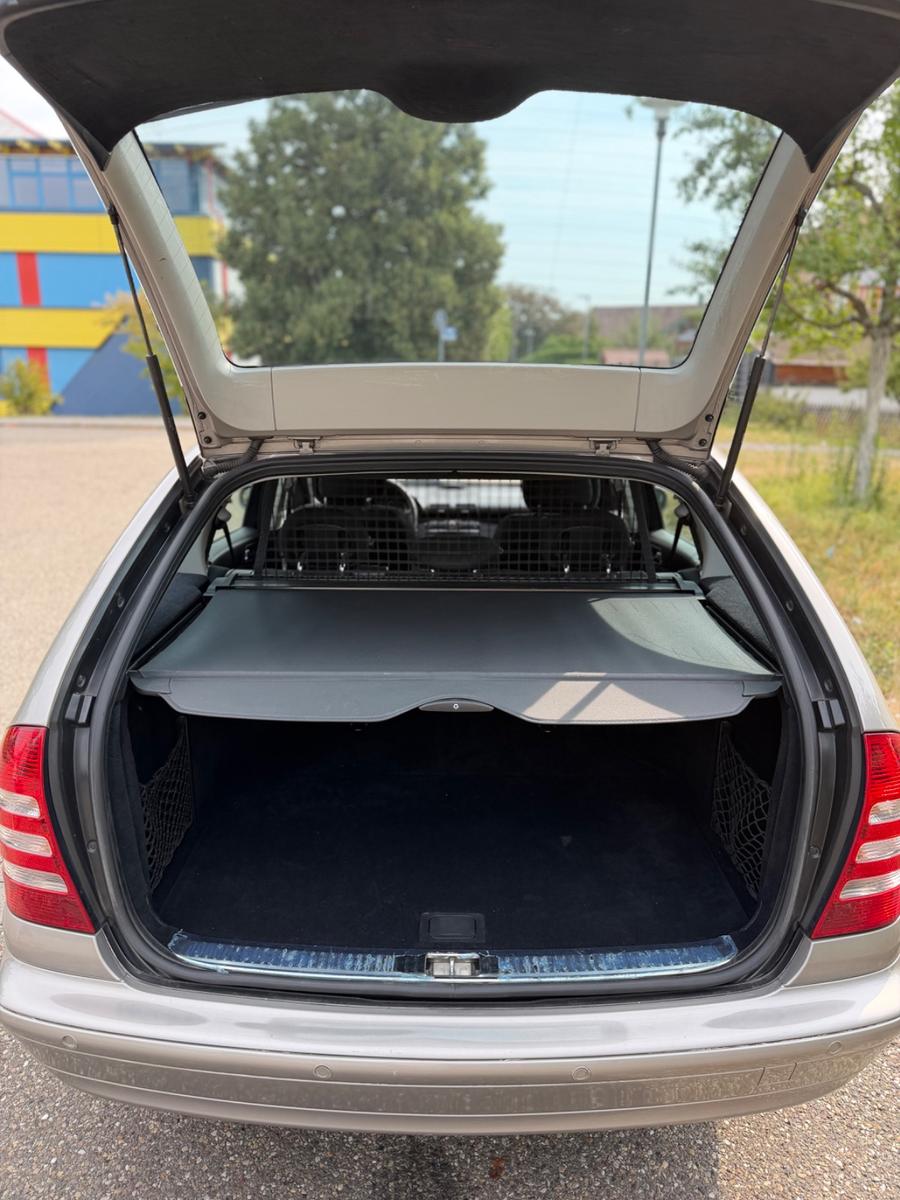 Mercedes-Benz C220 2006 — photo 7