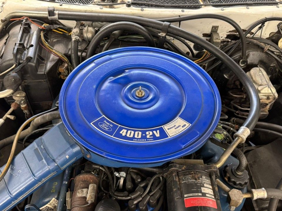 Fahrzeugabbildung Ford Mercury Marquis in unglaublich gutem Zustand
