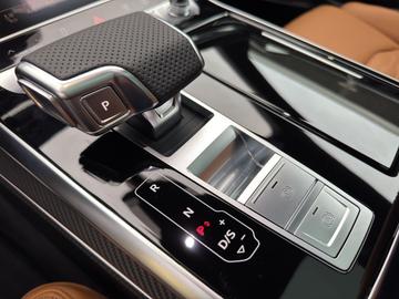 2025 AUDI RSQ8 — миниатюра 23