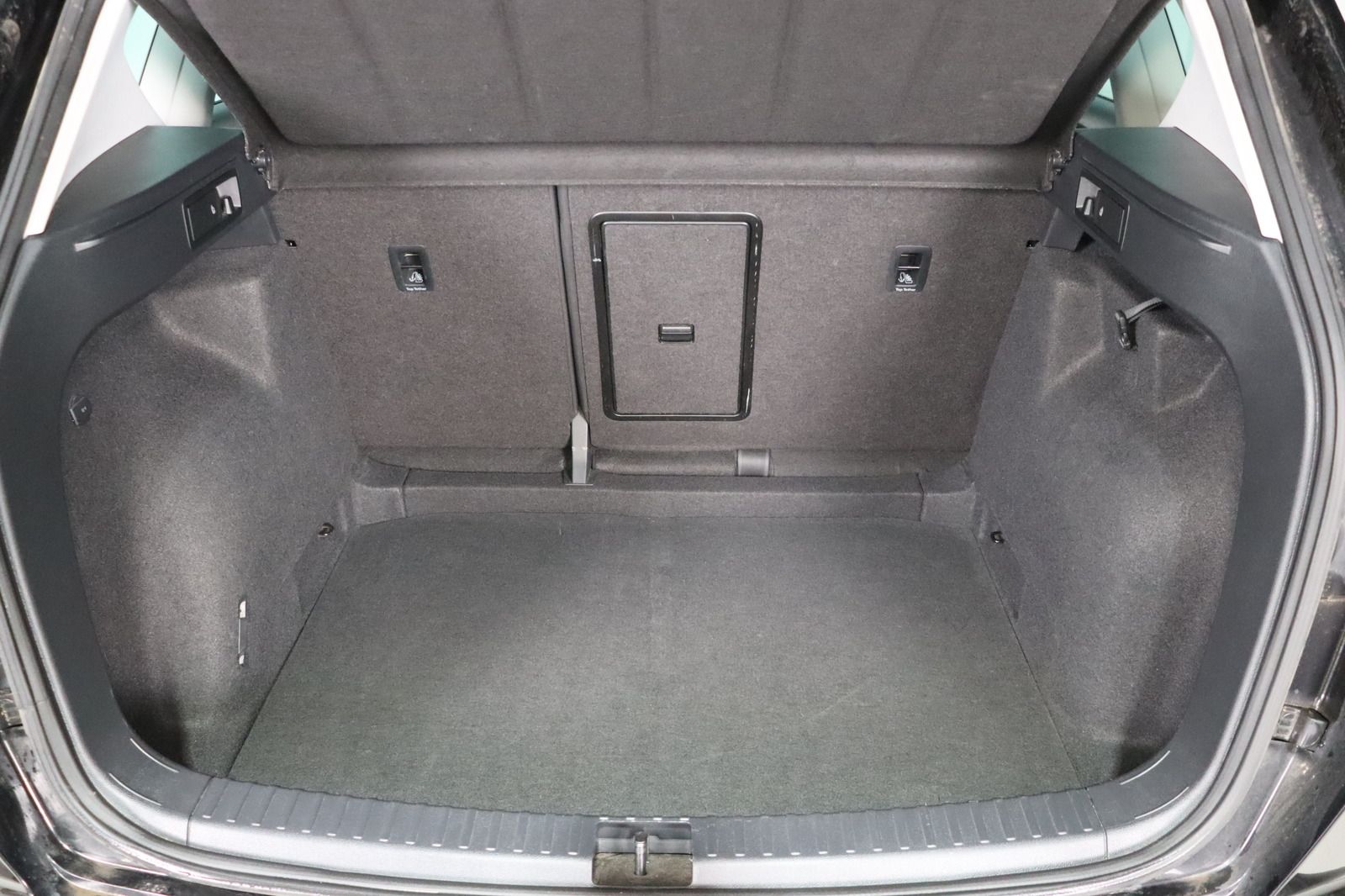 Fahrzeugabbildung SEAT Ateca 2.0 * Navi * LED * ACC * AHK