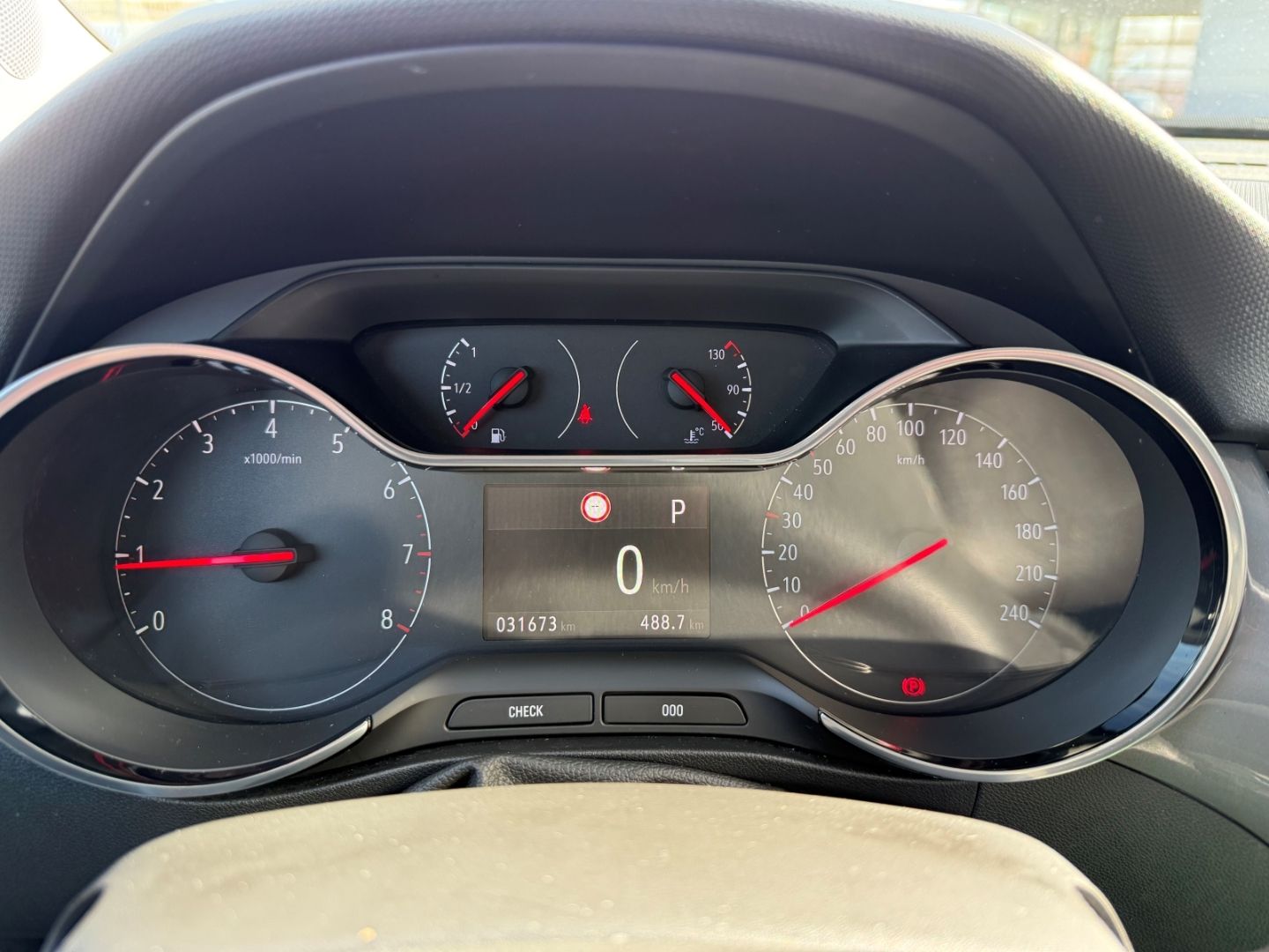 Fahrzeugabbildung Opel Crossland Elegance 1.2 Sitzheizung+Lenkradheizun