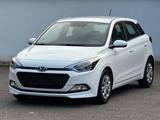 Hyundai i20 1.2 Classic *1 Hand*Klima*Euro 6* - Hyundai i20 in Saarbrücken