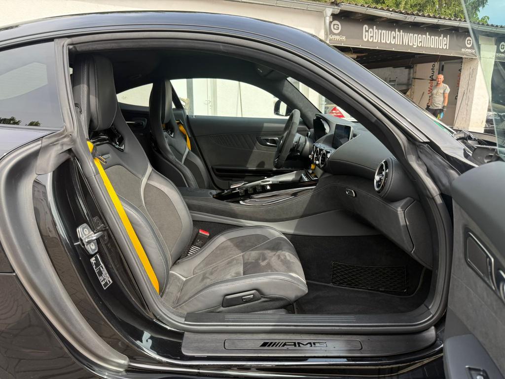 Mercedes-Benz AMG GT R