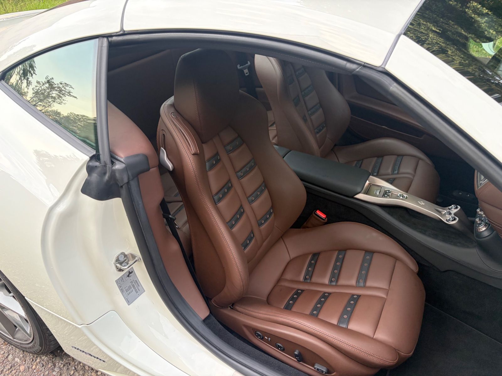 FERRARI California 16