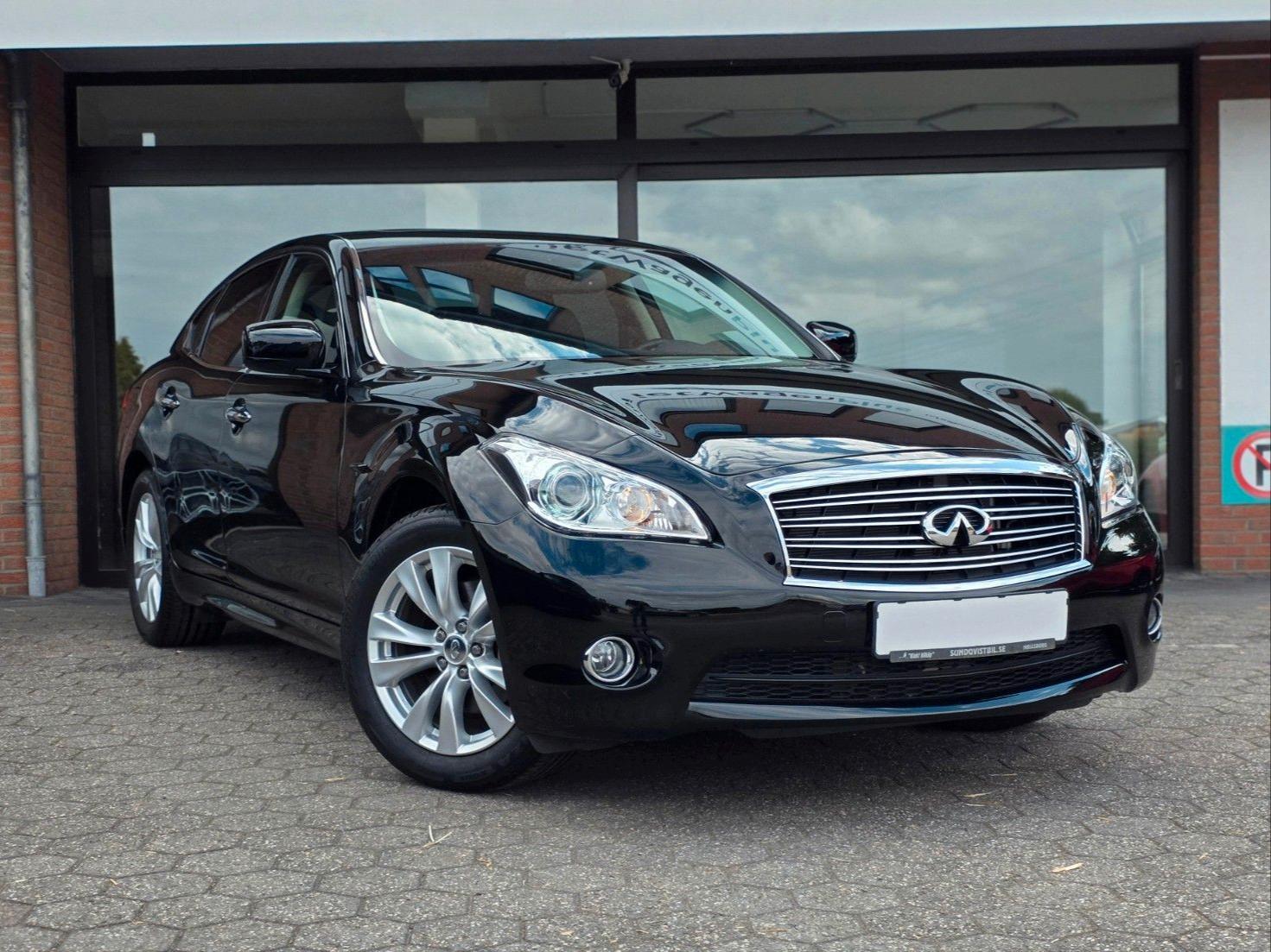 Infiniti M37