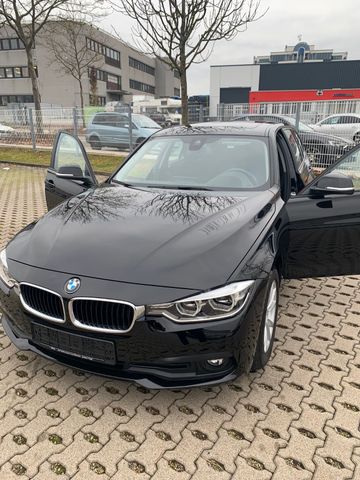 BMW 320d Touring Advantage Advantage