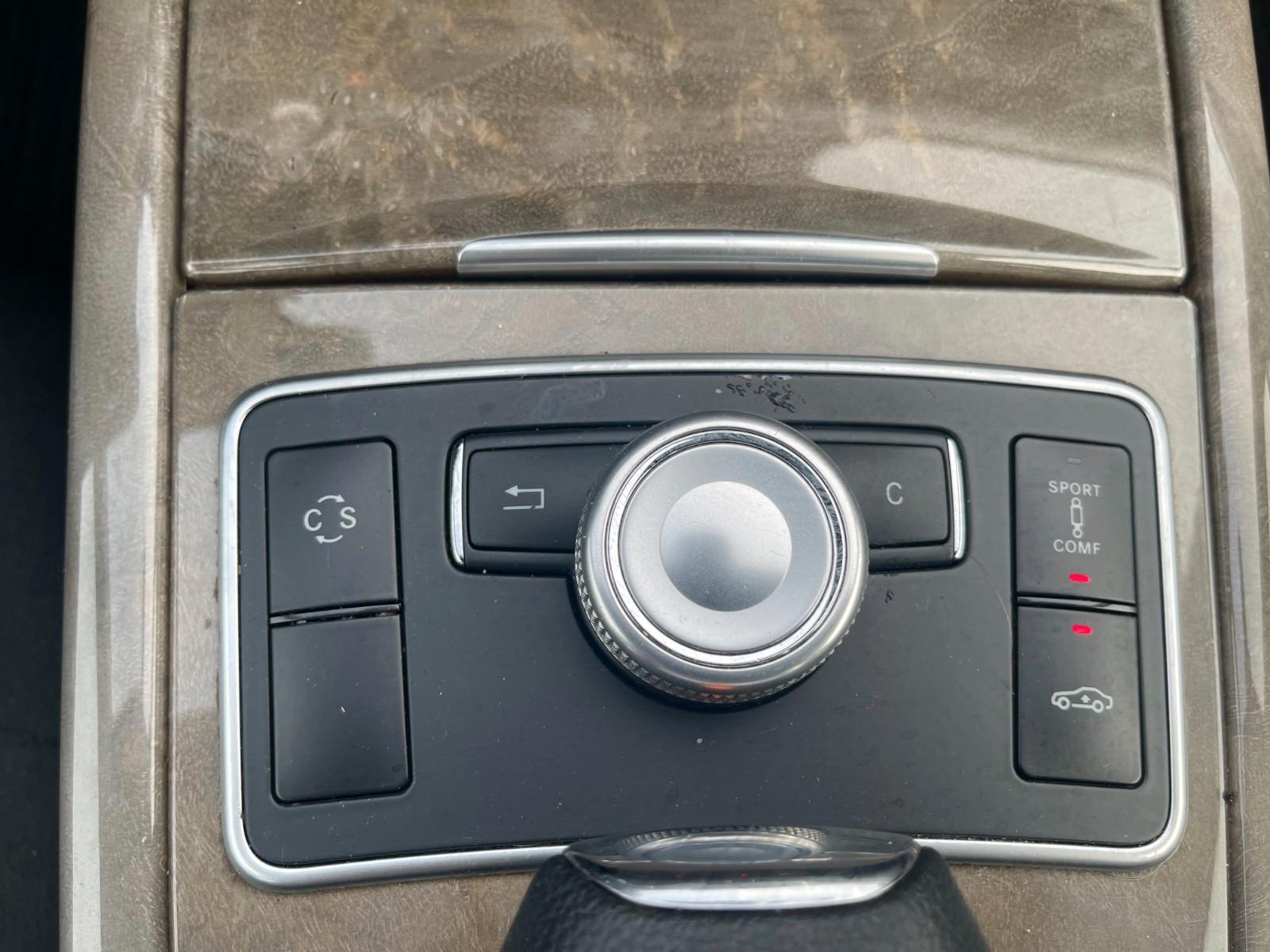 Mercedes-Benz E350 2010 — photo 34
