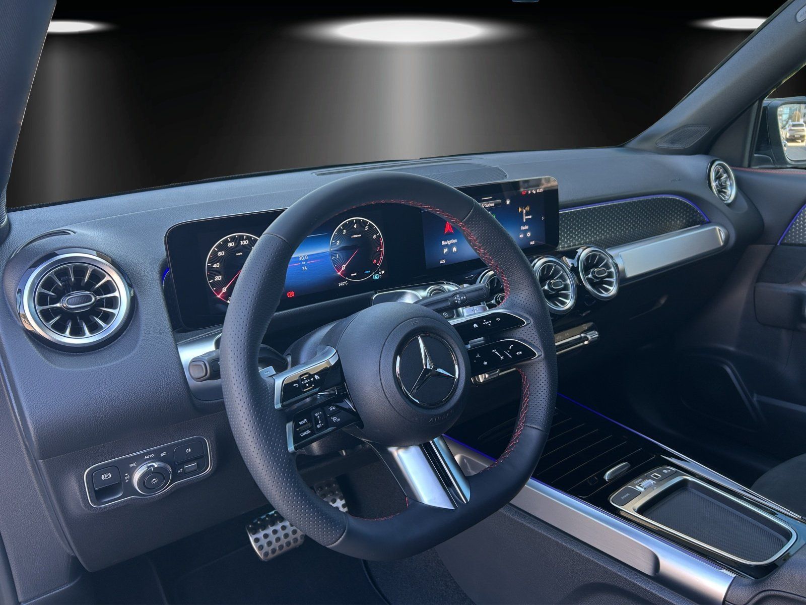 Fahrzeugabbildung Mercedes-Benz GLB 200 AMG 360° AHK KeyGo DISTRONIC Multibeam