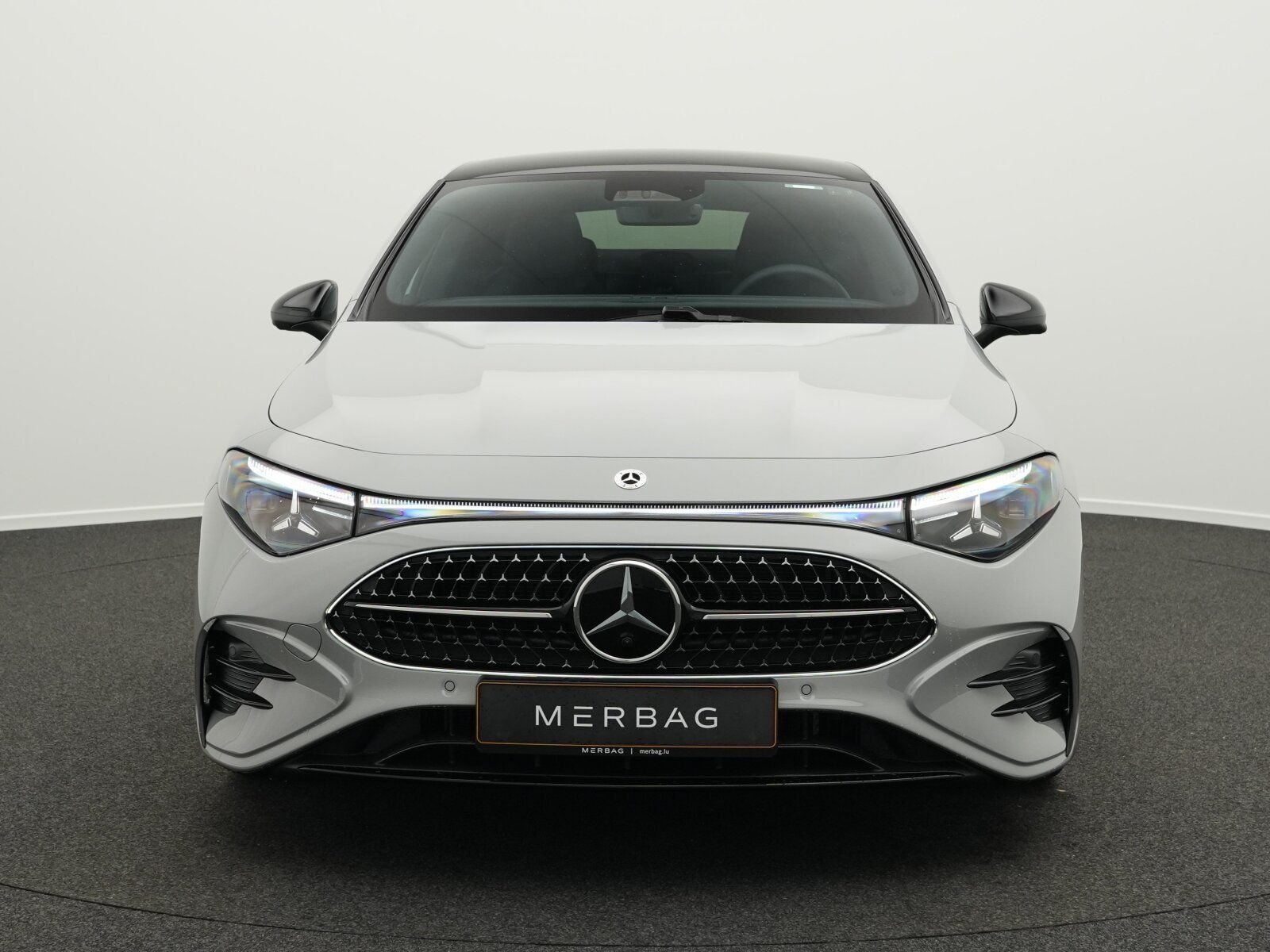 Mercedes-Benz CLA 180 imagem 2