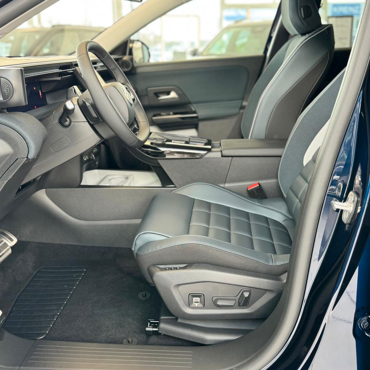 Fahrzeugabbildung Citroën C5 Aircross 145 Hybrid MAX