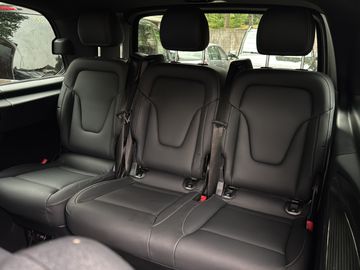 Mercedes V 250 - 12