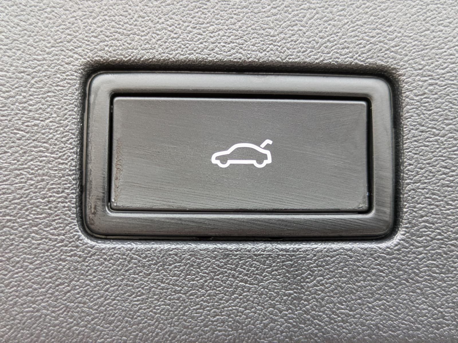 Fahrzeugabbildung Volkswagen Tayron 2.0 TDI 4M R-Line 7Si*MATRIX*AHK*PANO*HUD