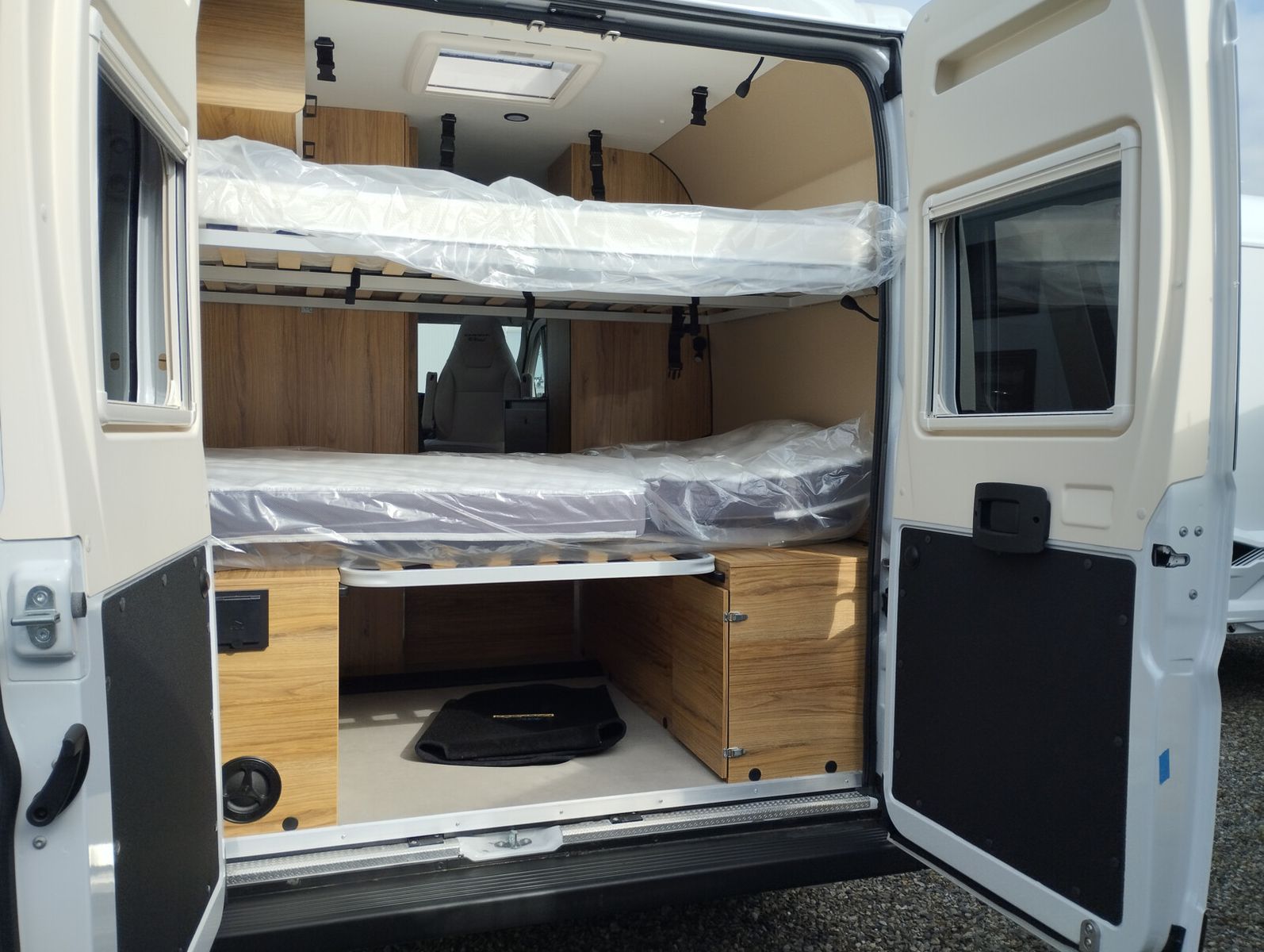 Fahrzeugabbildung Karmann Dexter 581 140 PS und Concept Paket