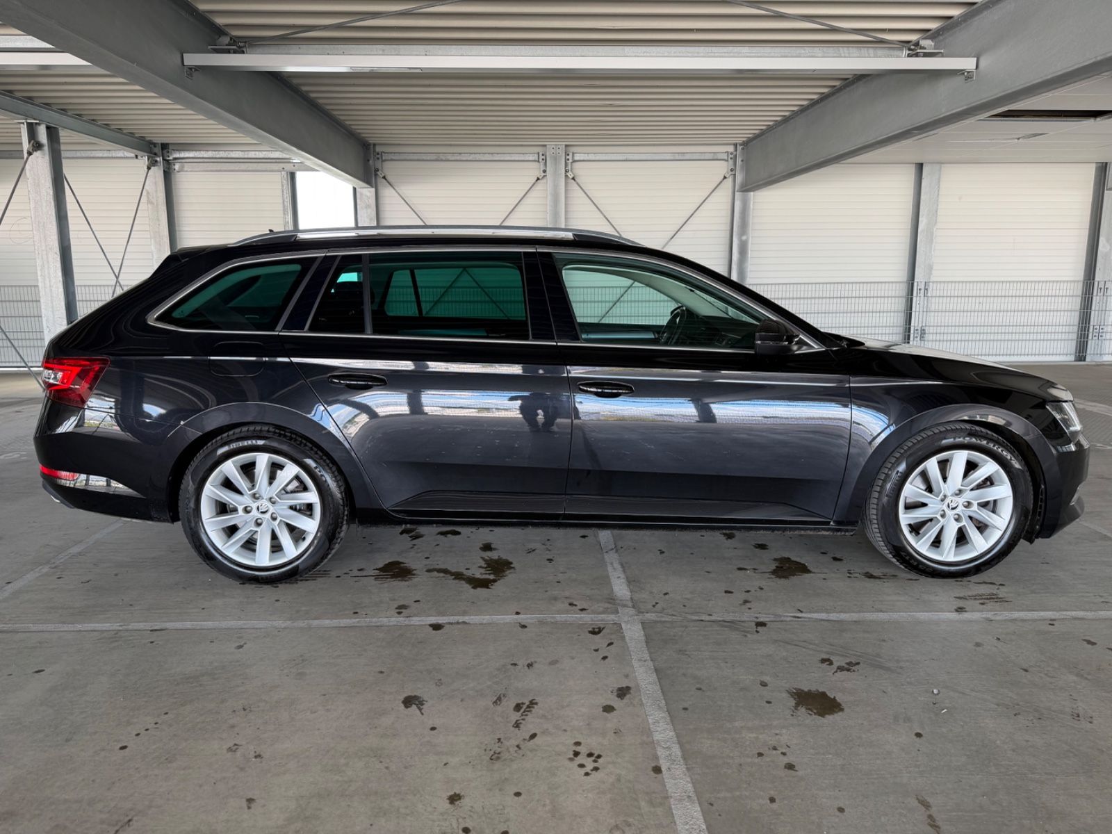 Skoda Superb Combi Style 4x4 AUT AHK SH MEMO CarPl PDC foto 8
