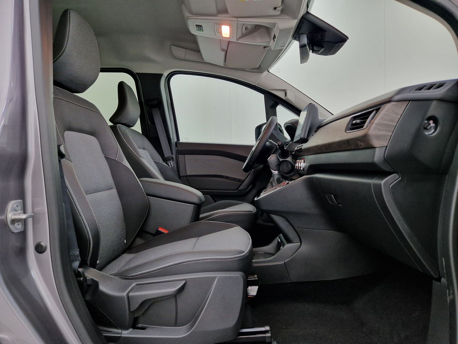 RENAULT Grand Kangoo Techno TCE 130 EDC L2 – Bild 12
