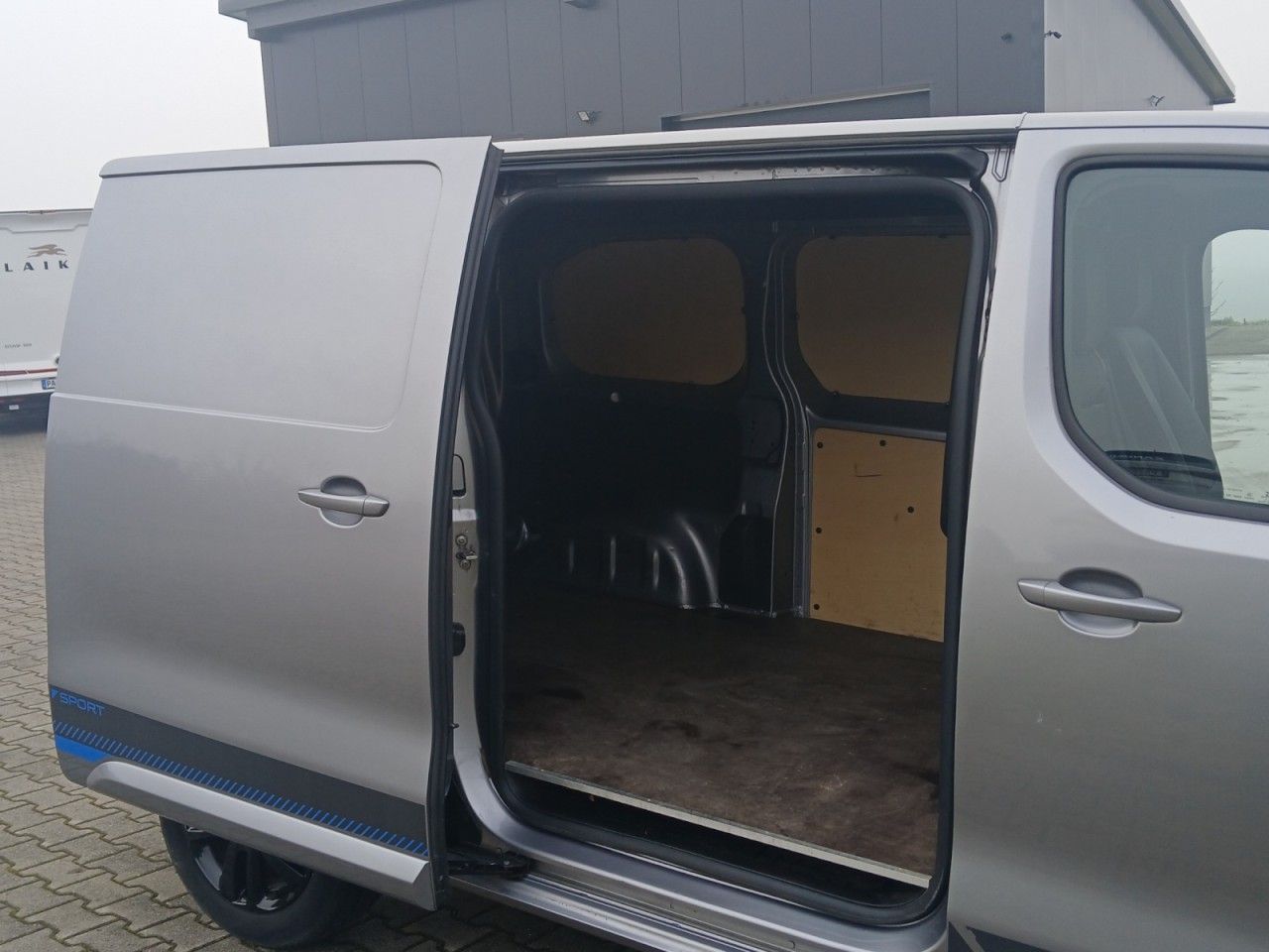 Fahrzeugabbildung Peugeot Expert Kasten Asphalt Sport Edition L2 / M