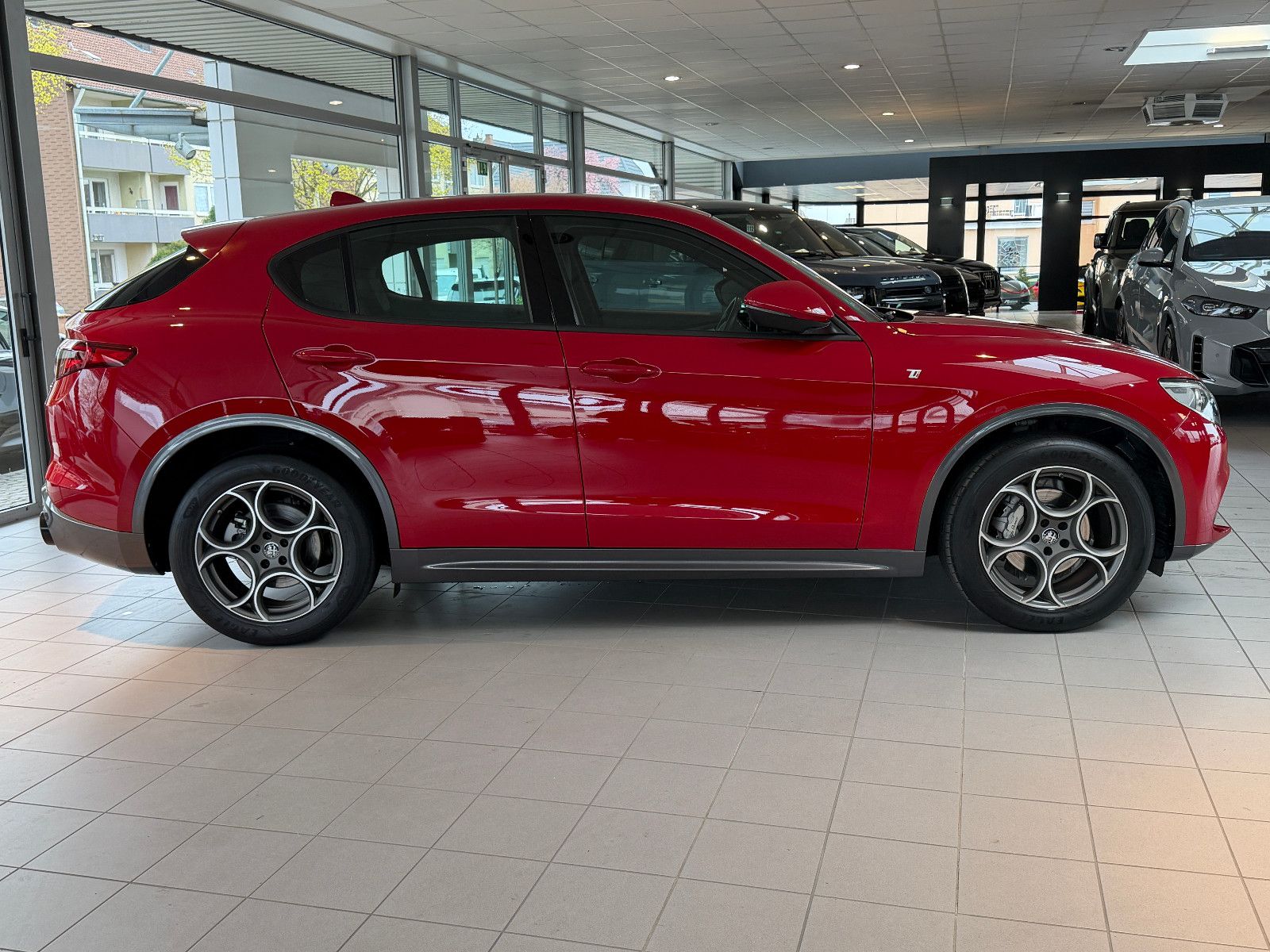Fahrzeugabbildung Alfa Romeo Stelvio Ti Q4/MEMORY/ACC/NAVI/KAMERA/SHZ/KLIMA