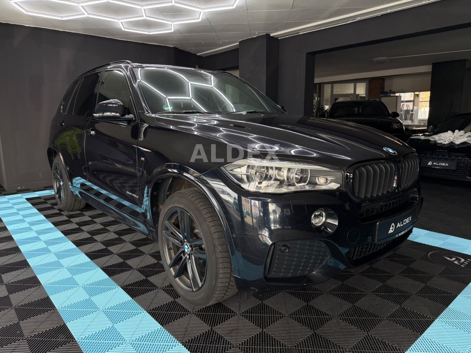 BMW X5 xDrive40d M SPORT°SOFT°PANO°AHK°H&amp;K°NAVI PROF