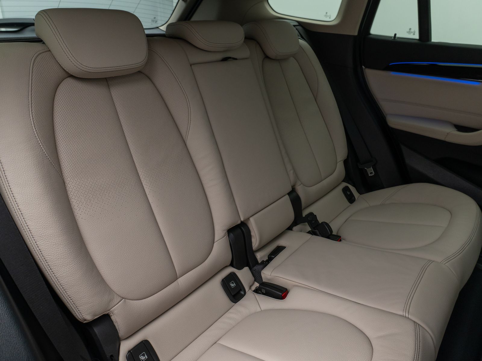 Fahrzeugabbildung BMW X1 xD25d xLine H/K DAB Parkassis AHK Alarm Sport
