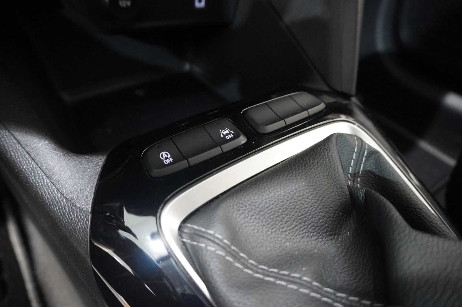 Fahrzeugabbildung Opel Corsa F 1.2 FACELIFT NAVI/LED/KAMERA/VIRTU./DAB+