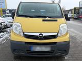 Opel vivaro - Opel Vivaro mit Benzin-Antrieb