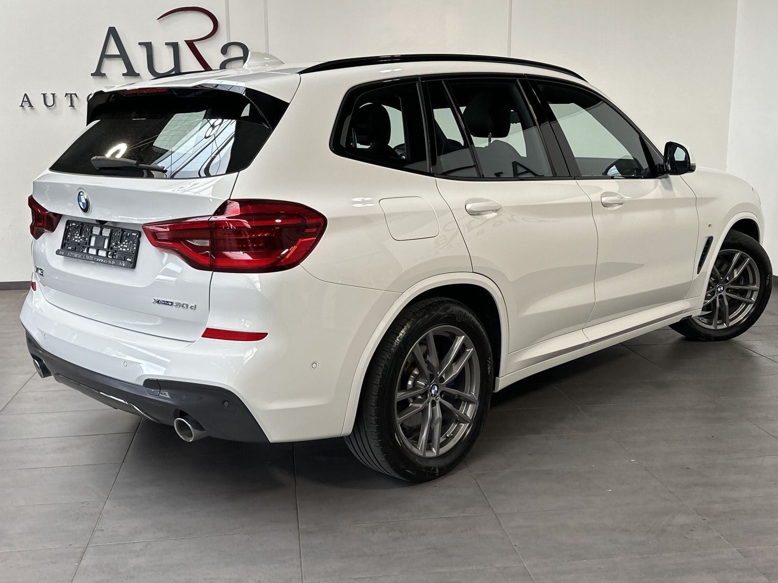Fahrzeugabbildung BMW X3 xDrive30d M-Sport NAV+LED+AHK+PANO+HUD+ACC+PP