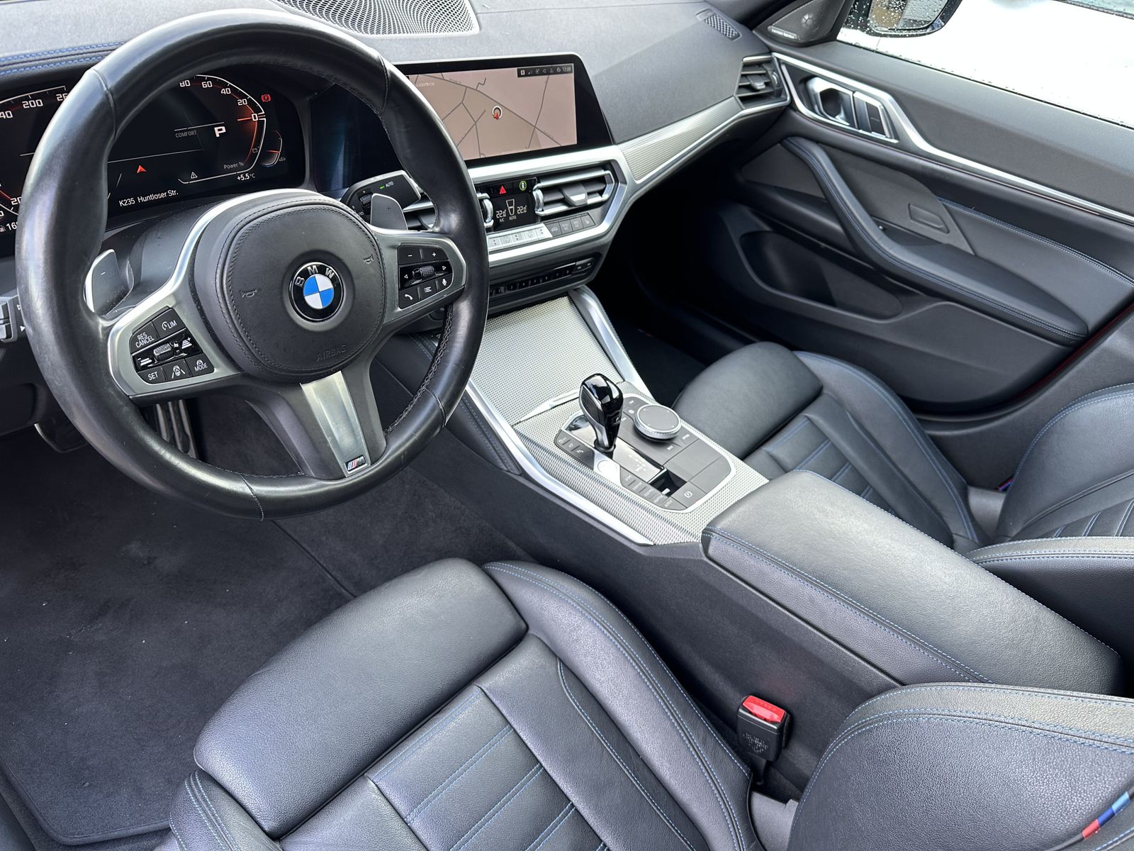 Fahrzeugabbildung BMW M440i Gran Coupé xDrive NAV+LASER+HEAD-UP+PANORA
