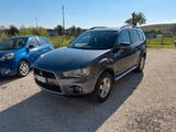 Mitsubishi Outlander 4x4 Cambio Automatico 7 Pos - Mitsubishi Outlander aus 2011 mit Diesel-Antrieb