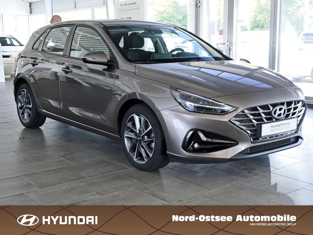 Hyundai i30 1.5 T-GDI TREND SHZ LHZ NAVI KAMERA LED imagem 3