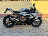 BMW S1000RR (K67) | Top Ausstattung - BMW R 6 Motorräder