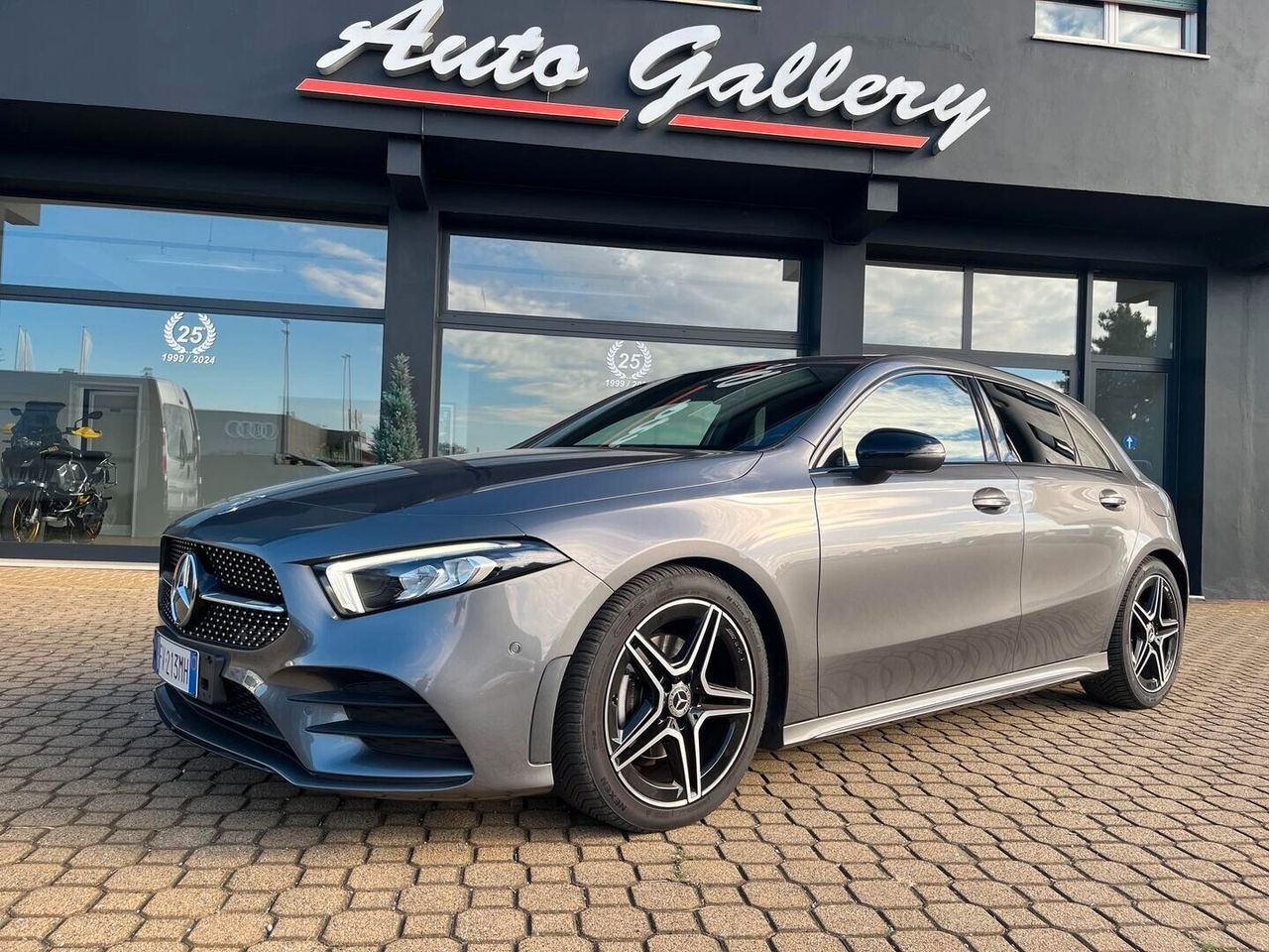 Mercedes-Benz Mercedes-benz A 180 Automatic Premium AMG, UNCO 