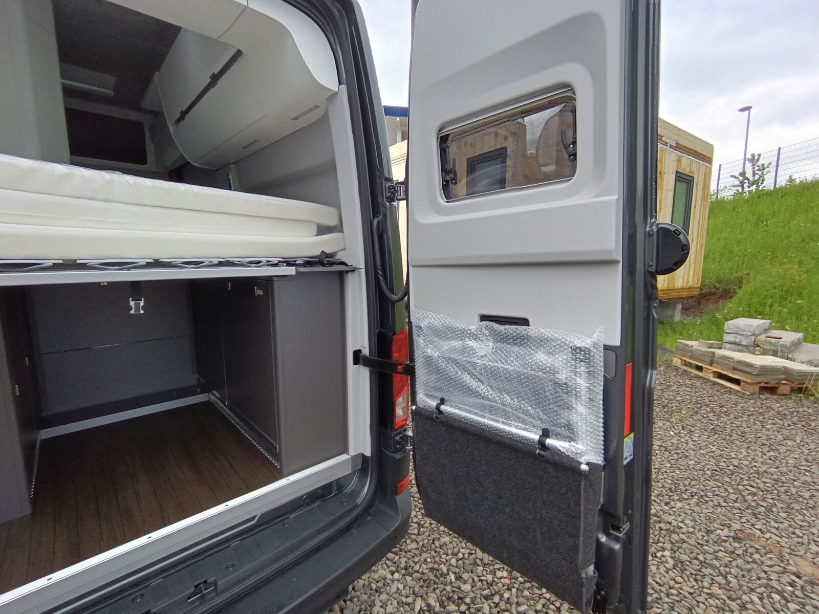 Fahrzeugabbildung Volkswagen Grand California 600 25810,- EUR Sondernachlass