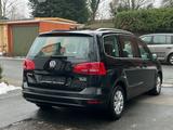 Volkswagen Sharan Highline/AUTOMATIK/VOLL/XENON/DOPPELSCHIE - mit Diesel-Antrieb: Kleinbus